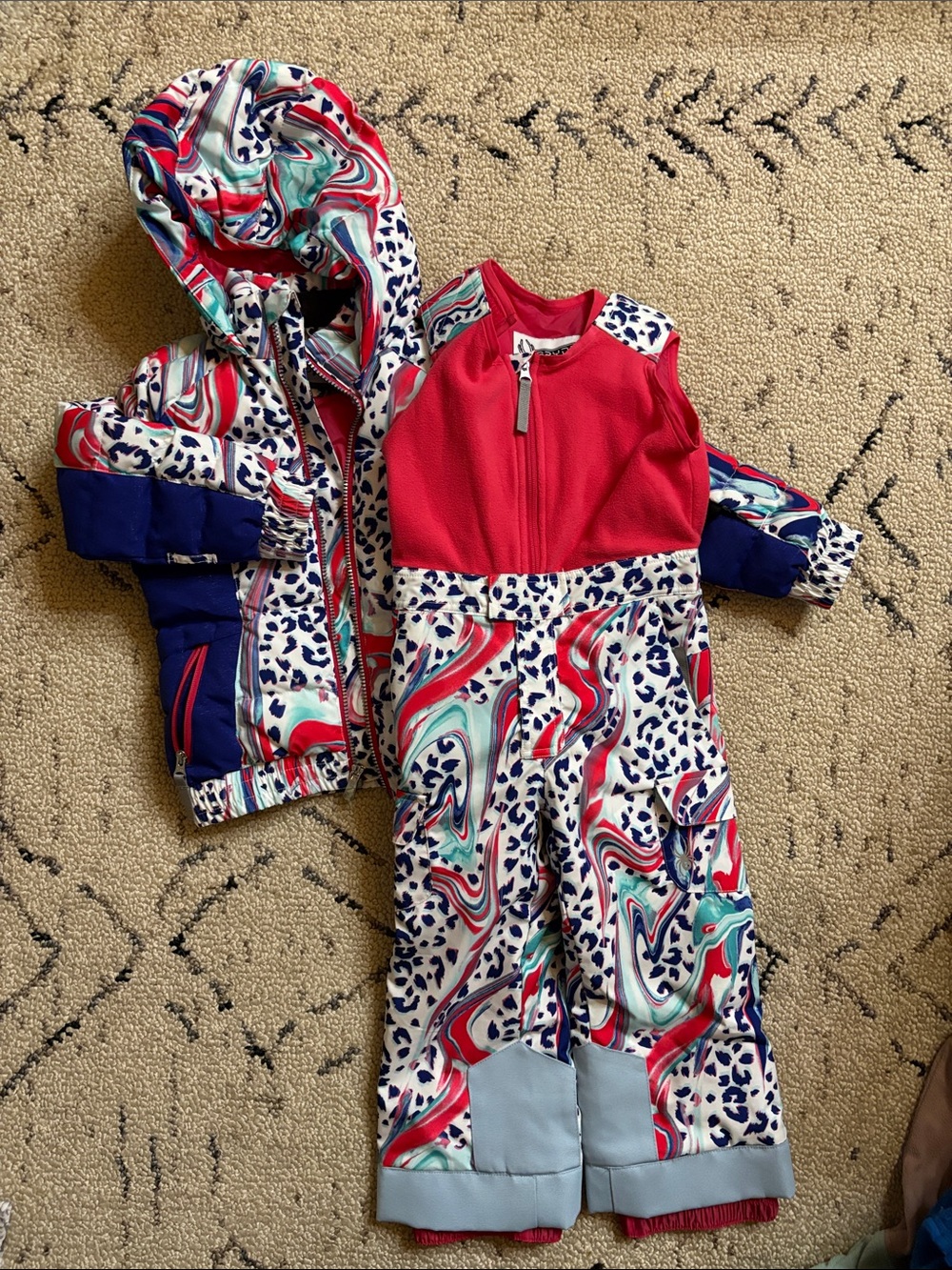 Spyder snow set pants and bibs 4t
